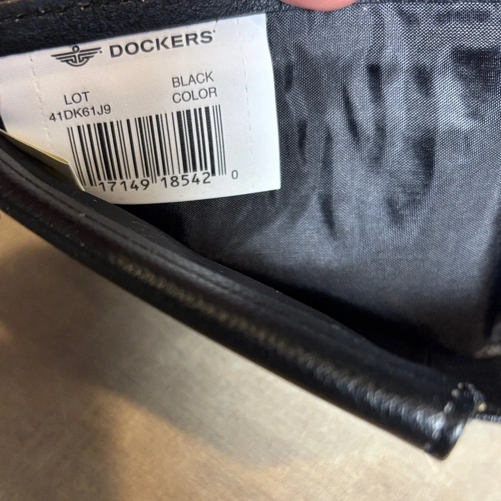 Dockers Black Leather Key & Card Holder